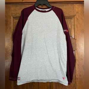 Men’s Ariat FR Baseball T-Shirt size small